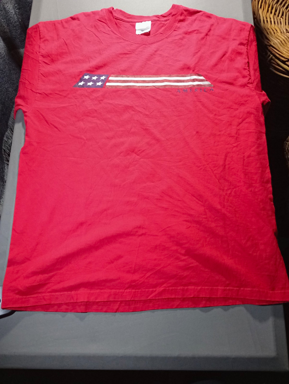 Hanes Heavyweight Men's XL Red American Flag Graphic T Shirt Crew Neck Cotton